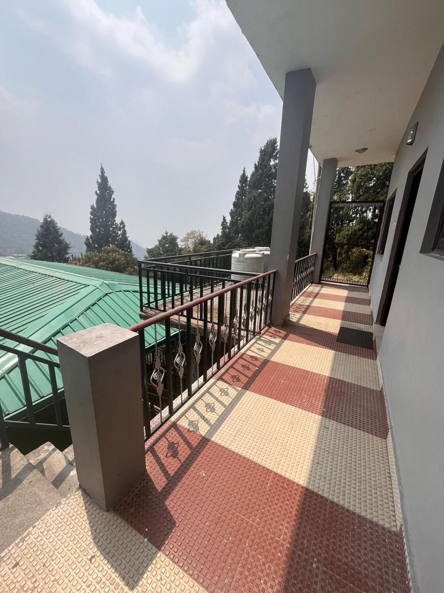 Royal Hill Inn Mussoorie Exterior foto